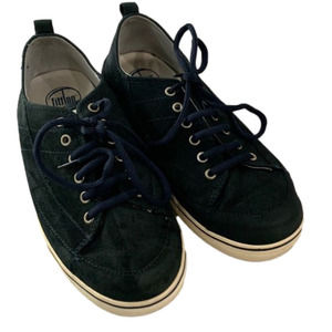 𝅺FITFLOP  Supertone, black suede sneaker size 7, white rubber sole, lace up